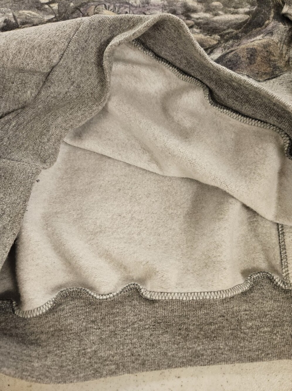 Vtg Artisan Gray Crewneck Sweatshirt with Wolf Pack Graphic w/ pockets  Sz XL - Picture 8 of 8